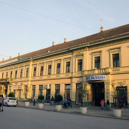 Hotel Vojvodina Нови-Сад Экстерьер фото