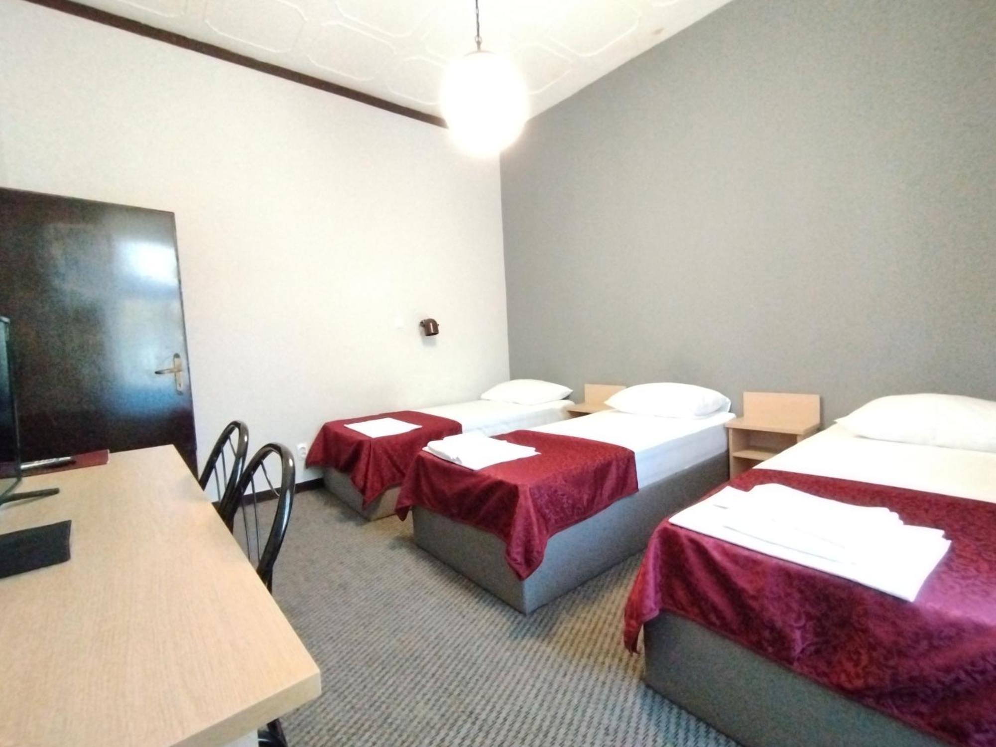 Hotel Vojvodina Нови-Сад Экстерьер фото