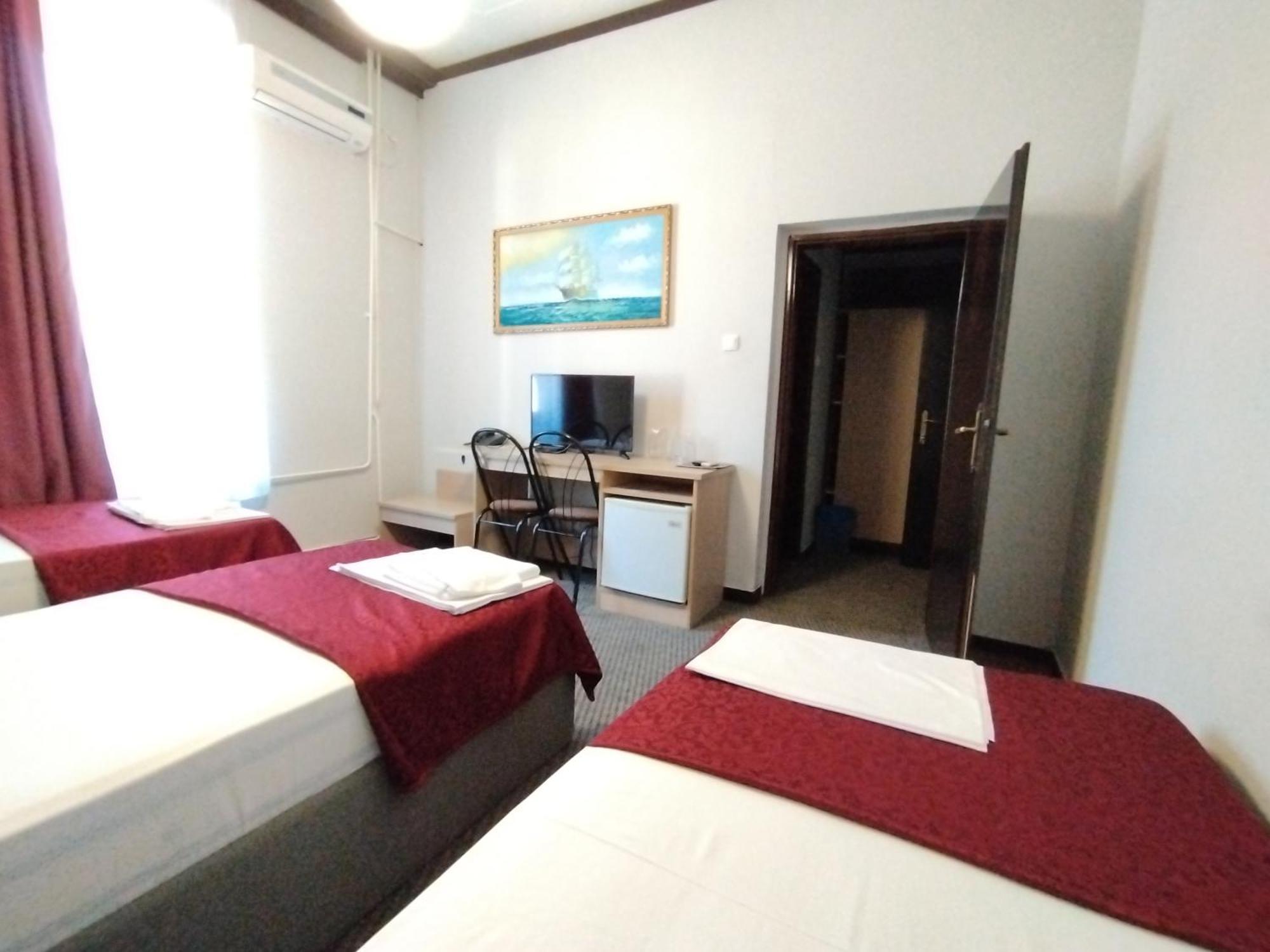 Hotel Vojvodina Нови-Сад Экстерьер фото