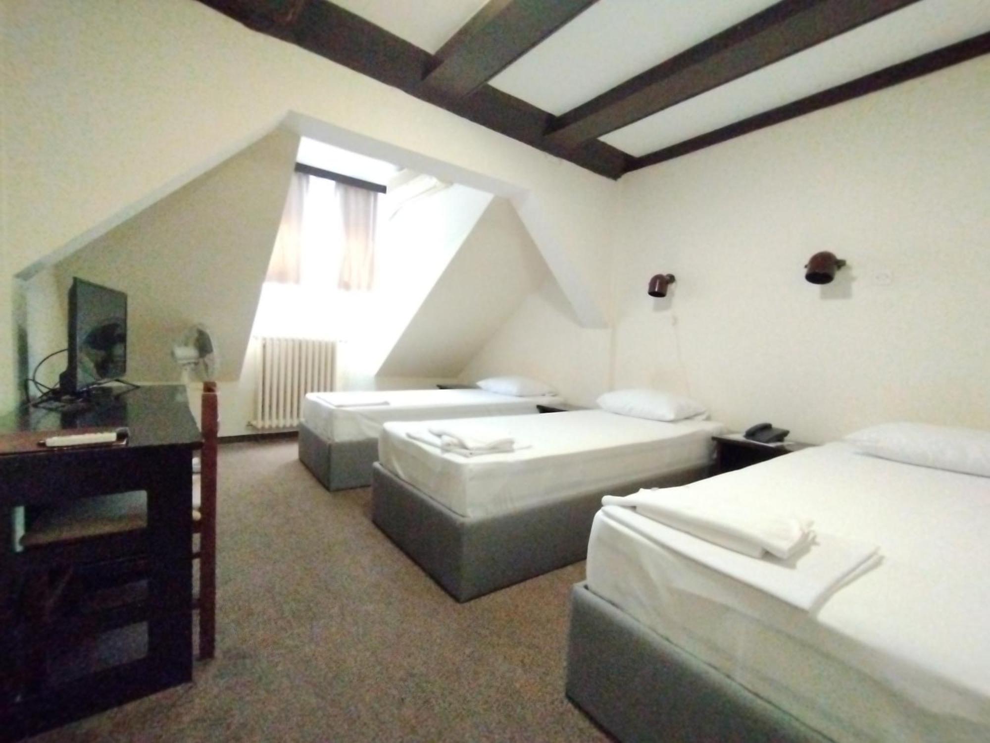 Hotel Vojvodina Нови-Сад Экстерьер фото