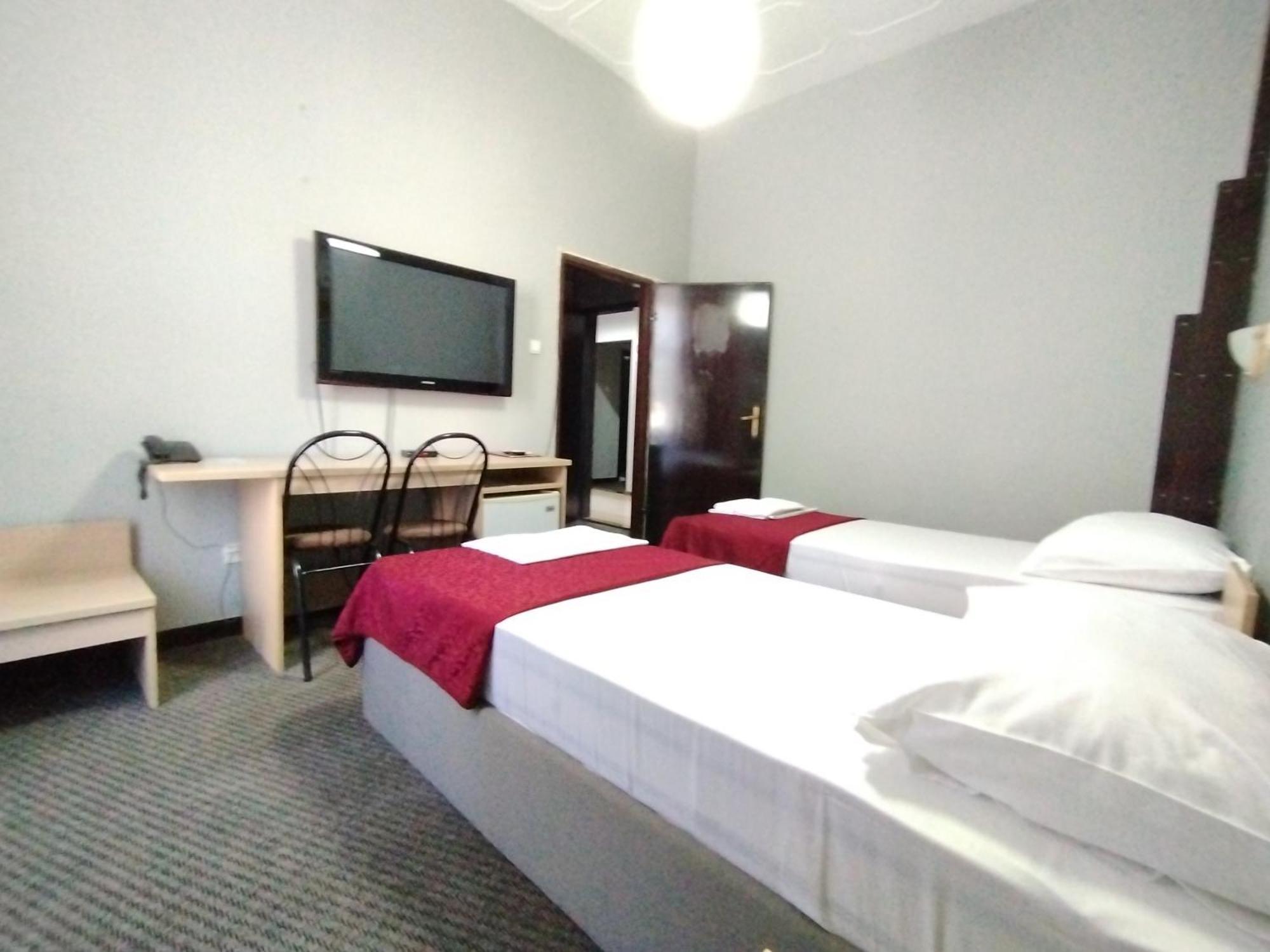 Hotel Vojvodina Нови-Сад Экстерьер фото